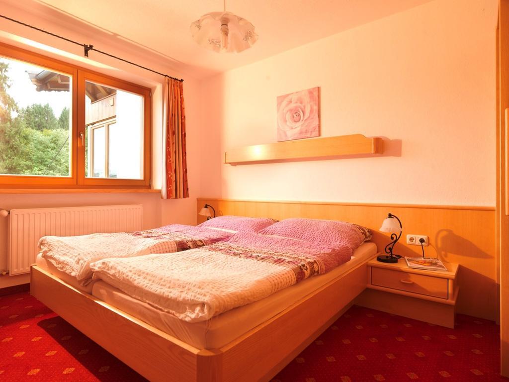 Ferienwohnung Saalbach Fieberbrunn Værelse billede