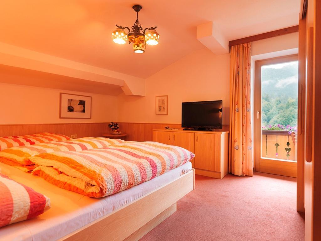 Ferienwohnung Saalbach Fieberbrunn Værelse billede