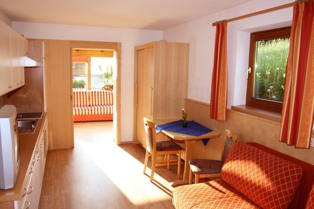 Ferienwohnung Saalbach Fieberbrunn Værelse billede